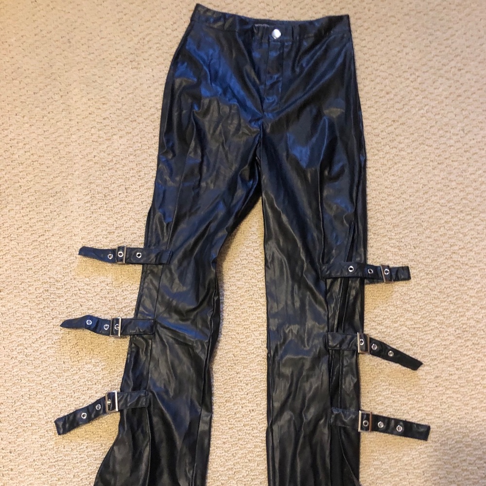 ❤️‍🔥 y2k •PLT buckles faux leather pants